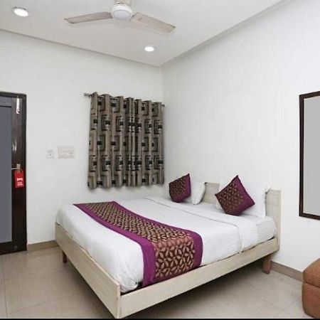 Deluxe Rooms In Jangpura New Delhi Luaran gambar