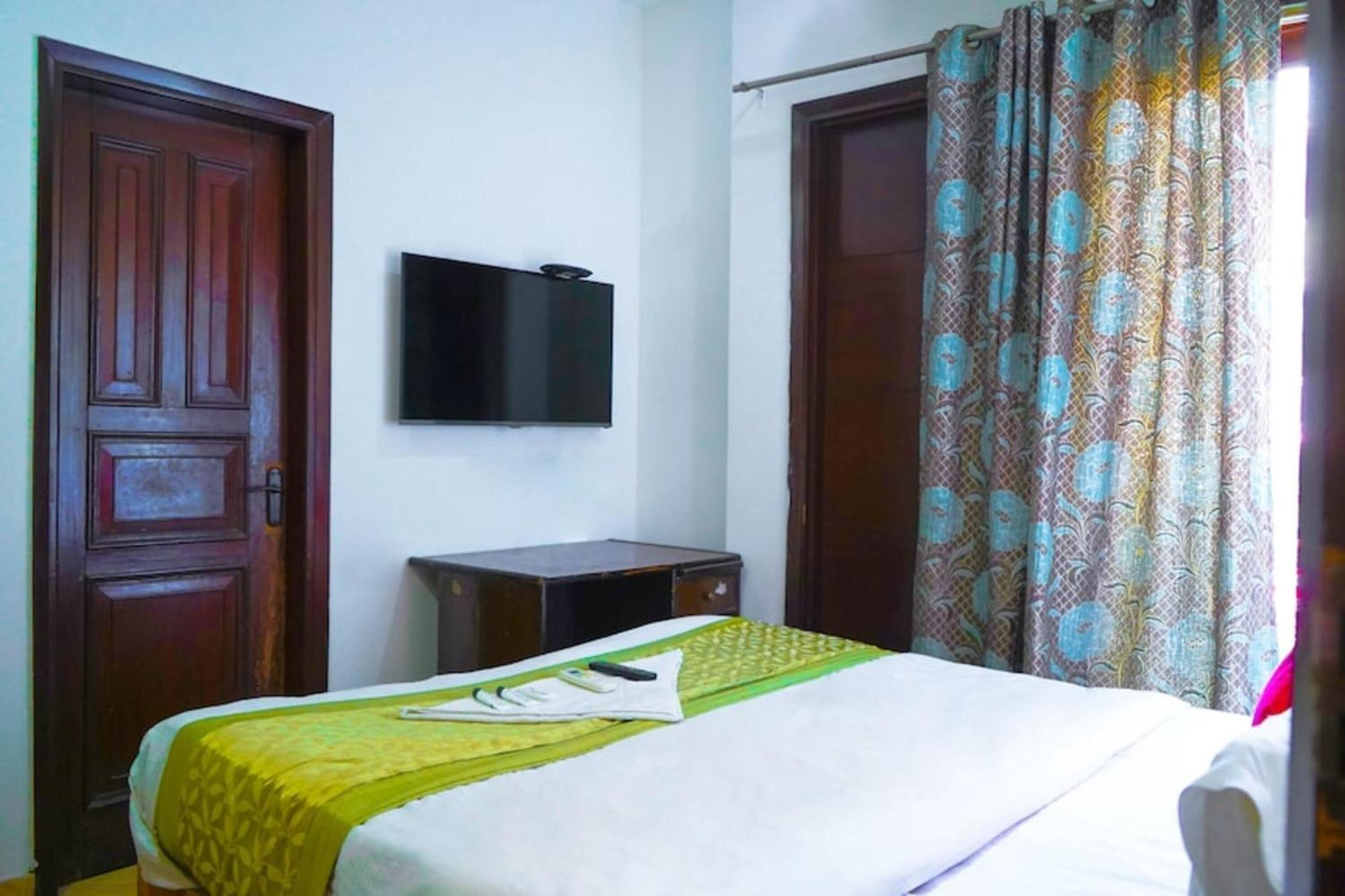 Deluxe Rooms In Jangpura New Delhi Luaran gambar
