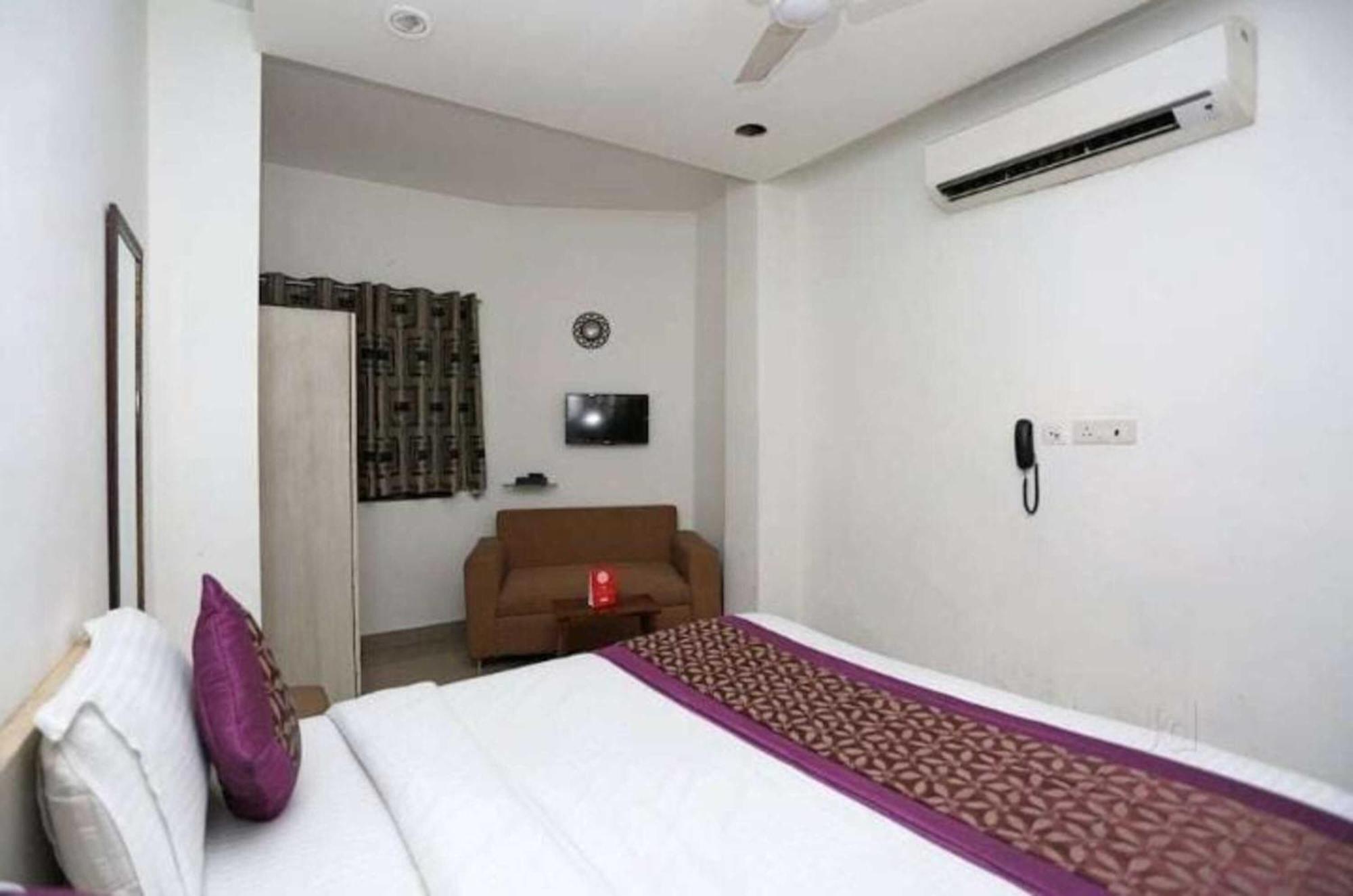 Deluxe Rooms In Jangpura New Delhi Luaran gambar