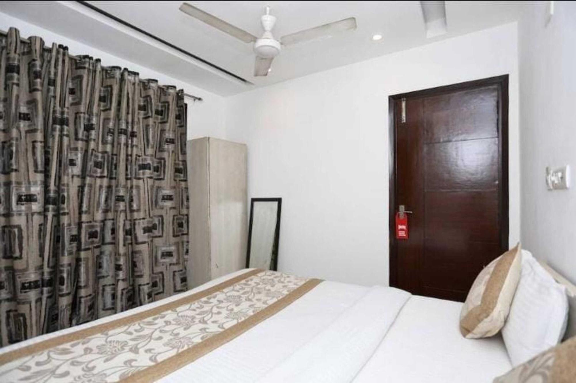 Deluxe Rooms In Jangpura New Delhi Luaran gambar