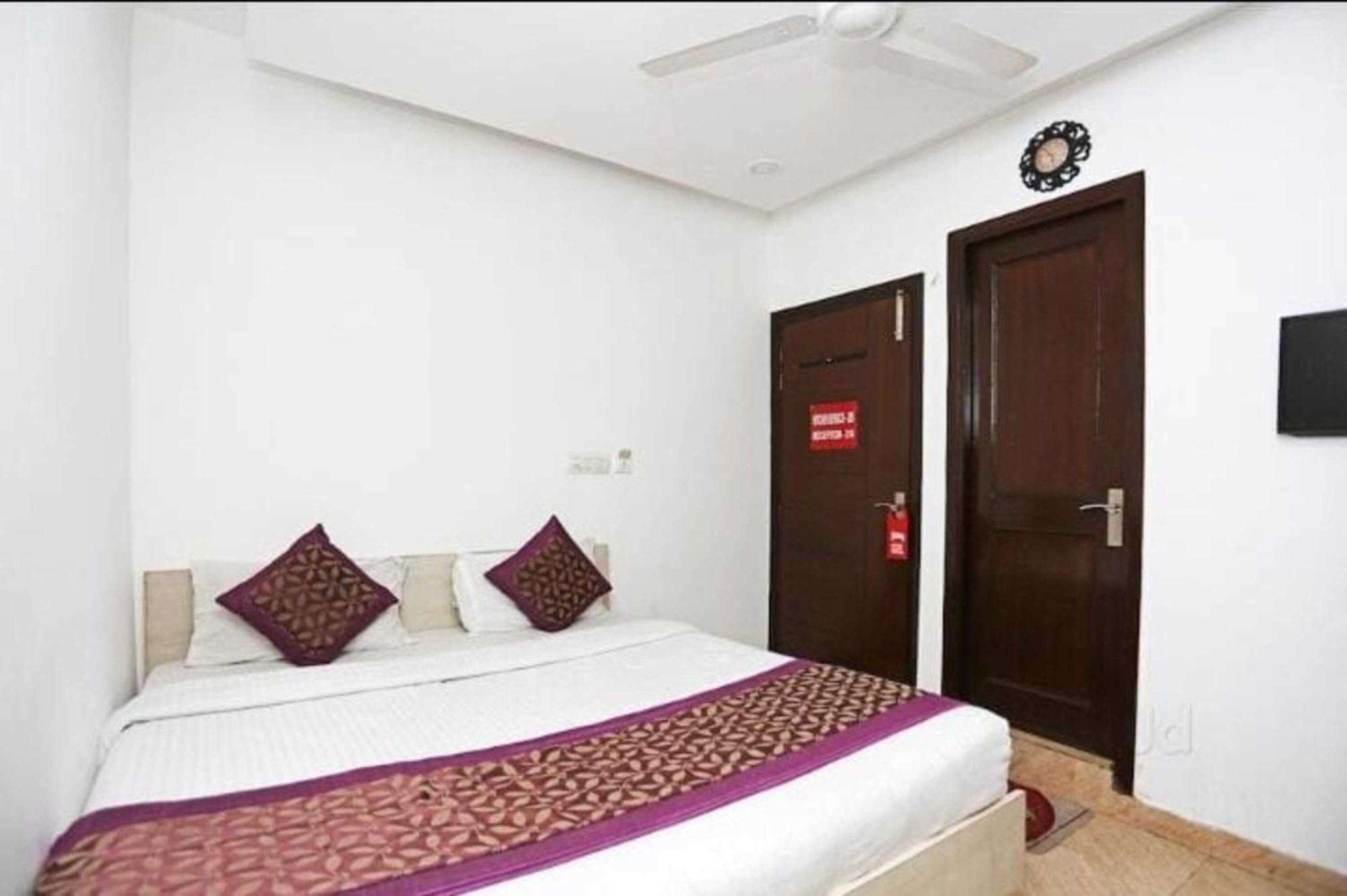 Deluxe Rooms In Jangpura New Delhi Luaran gambar