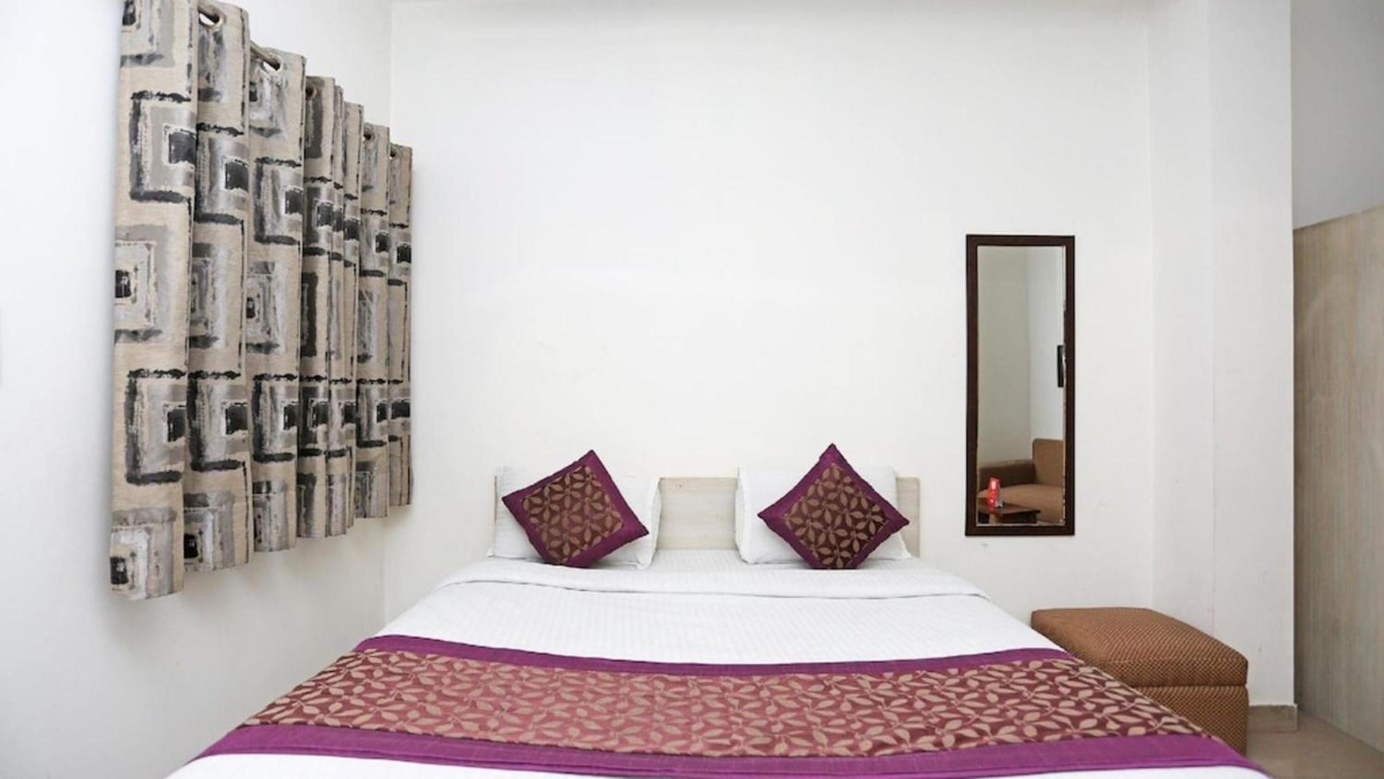 Deluxe Rooms In Jangpura New Delhi Luaran gambar