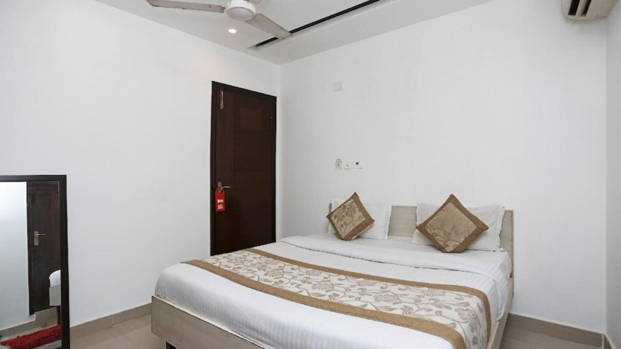 Deluxe Rooms In Jangpura New Delhi Luaran gambar